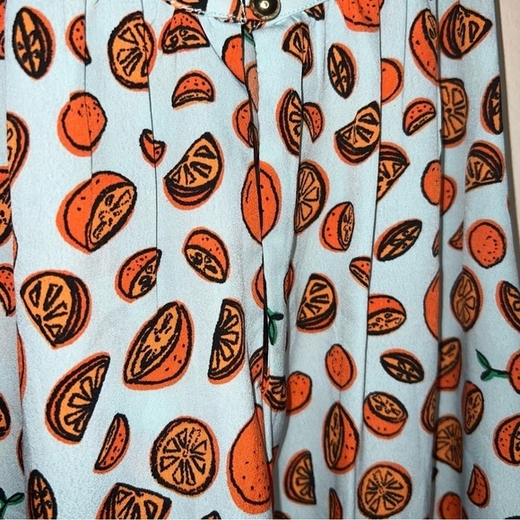 Banana Republic Keyhole Chest Oranges Summer Top Size Medium - Picture 8 of 9